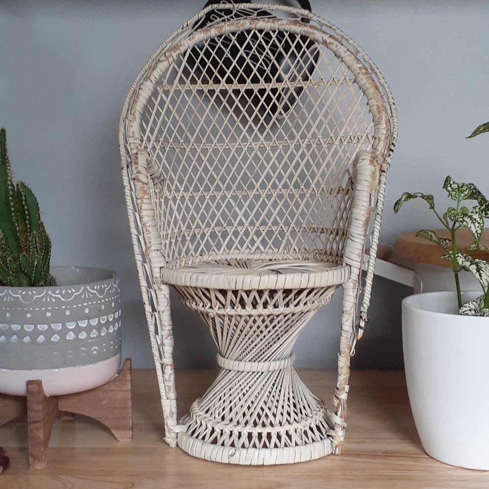 COPY - 16 inches wicker chair